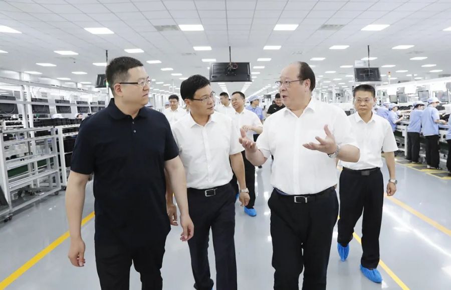 16887113655256374s0u.jpg 彭佳学.jpg